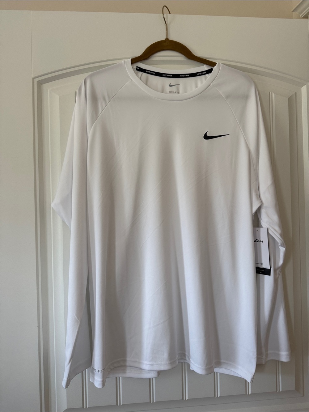 Nike Swim Long Sleeve Mens Crew athletic shirt. new with tags